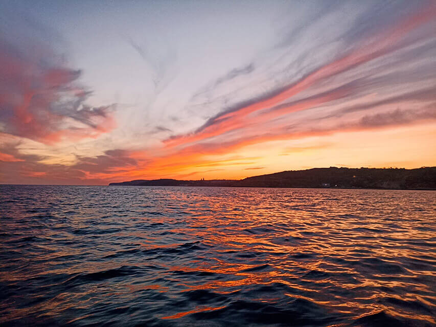 Sunset Boat Tours: A Magical Way to Enjoy the Sea